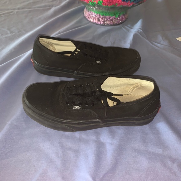 Vans - Picture 2 of 2